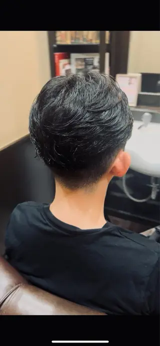 ミディアム メンズ ヒロ銀座バーバーショップ秋葉原店所属・堀 真人のヘアスタイル
