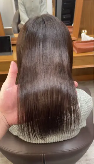 ミディアム れい|髪質改善| カラー|高槻|大阪のヘアスタイル