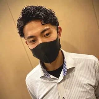ショート パーマ メンズ 山田 哲平のヘアスタイル