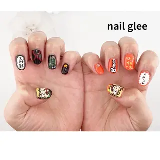 ミディアム RISA nail gleeのネイルデザイン