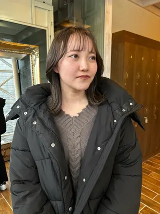 ミディアム カラー 西 優衣奈のヘアスタイル