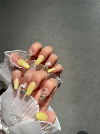 ネイル I-nailロング /ワンホン/キラキラのネイルデザイン