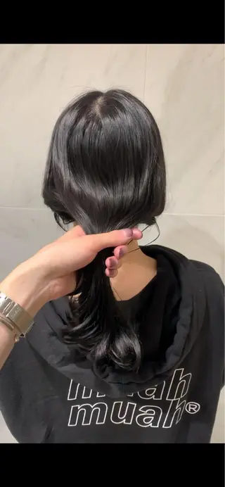 ミディアム カラー TENELE所属・チバ タクミのヘアスタイル