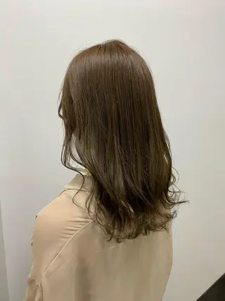 セミロング カラー パーマ ヘアアレンジ ネイル マツエク・マツパ 韓国風ベージュ🤎 赤みなし🌿横浜🤎のヘアスタイル