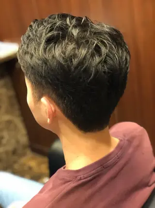 ショート ヒロ銀座バーバーショップ難波店所属・縮毛矯正/パーマ 宮河 惇💈のヘアスタイル