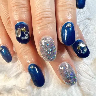 ネイル キャンアイドレッシー六本木店所属・MIKA／耳ツボ ／マグネットネイルのネイルデザイン