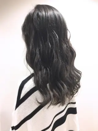 セミロング Noe心斎橋所属・Noe心斎橋 堀田 朋宏のヘアスタイル