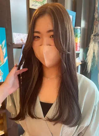 ロング ハイトーン/ ダブルカラー/透明感のヘアスタイル