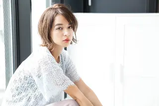 ミディアム カラー 井上 真貴子のヘアスタイル