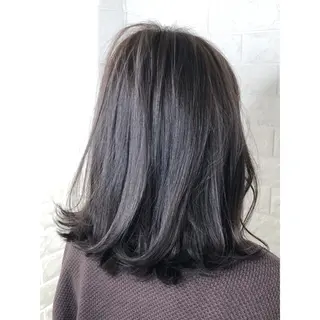 ミディアム カラー KIZU 髪質改善 怪談を語る美容師のヘアスタイル