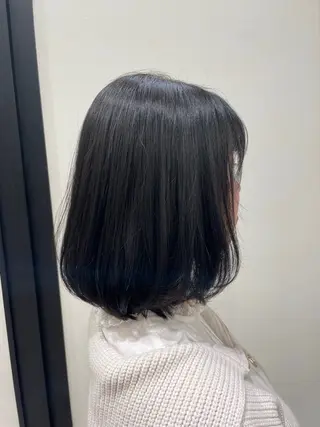 ミディアム 伊東 咲織のヘアスタイル