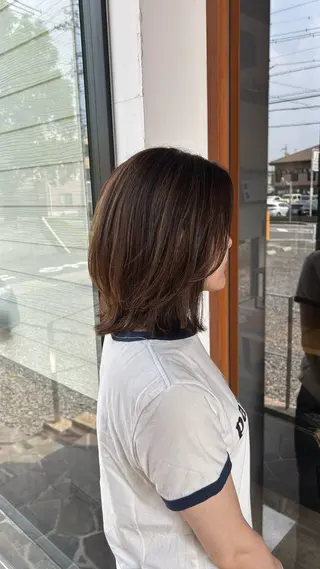 ミディアム 村松 麻菜のヘアスタイル