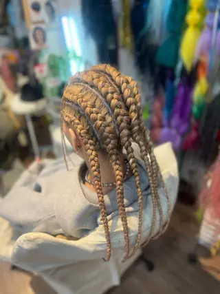 ロング ヘアアレンジ scamp所属・scamp⭐️ さくらのヘアスタイル