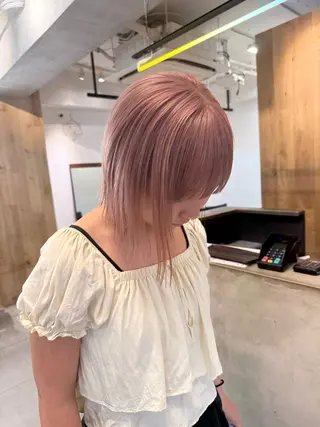 ショート カラー ミルクティー× グレージュMOMOのヘアスタイル