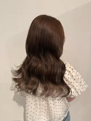 カラー Lit 花井さくらのヘアスタイル