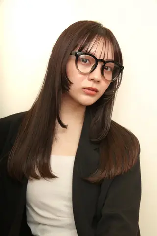 セミロング kaguyahime doui所属・透明感カラー/ミヤタ ヒビキのヘアスタイル