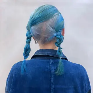 セミロング カラー ブロンド／ブリーチ 【SITY.】のヘアスタイル