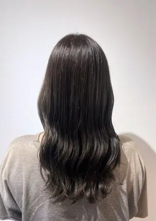 ロング カラー 透明感Color🩶 髪質改善 ユウナ🦋のヘアスタイル