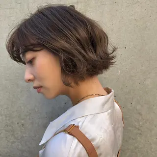 ショート カラー ロンドネートゥル所属・Londnaitre MAHOのヘアスタイル