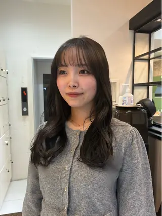 セミロング 大人可愛いヘア/ 透明感カラー/アヤノのヘアスタイル