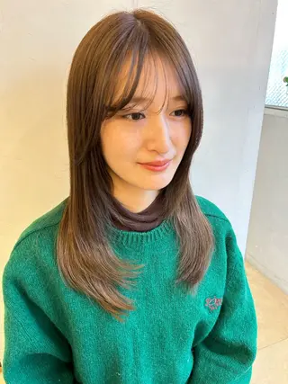 セミロング ゆうき あすかのヘアスタイル