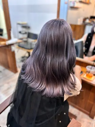 カラー G.O.A.T hair所属・Karen ✂︎GOAThairのヘアスタイル