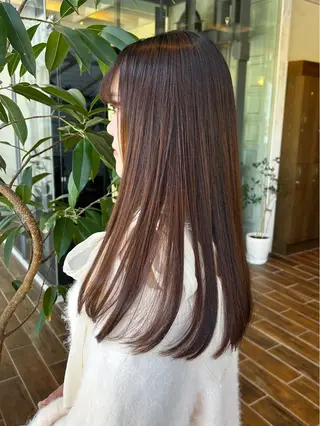 セミロング パーマ 西 優衣奈のヘアスタイル