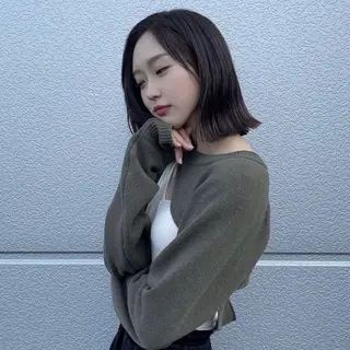 ミディアム nonoka オリーブ/レイヤーのヘアスタイル