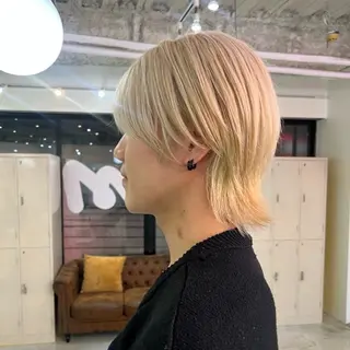 ミディアム カラー HIKARI🐈‍⬛ レイヤー×デザインのヘアスタイル