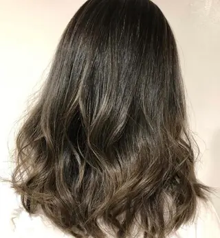 ミディアム カラー レイヤー×髪質改善 ×透明感/杉田 圭のヘアスタイル