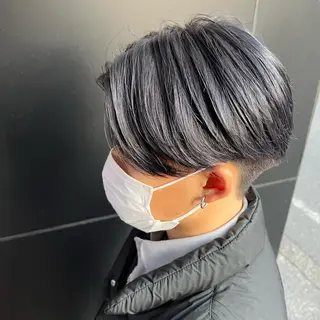 ショート カラー 豊崎 佑輔のヘアスタイル