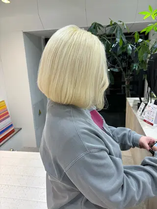 ミディアム カラー ハイトーン/レイヤー /ケアブリーチ石川治のヘアスタイル