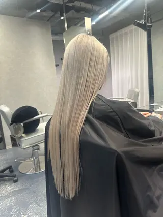 ロング カラー naito/ブリーチ /エクステ/縮毛のヘアスタイル