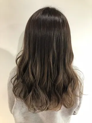 セミロング カラー scene.池袋所属・scene. haraのヘアスタイル