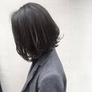 ミディアム カラー THE DAY所属・AKI HASHIMOTOのヘアスタイル
