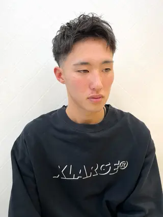 ショート メンズ 顔周りレイヤー／ 似合わせ／古津遼平のヘアスタイル