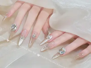 ネイル Mina. 🦢のネイルデザイン