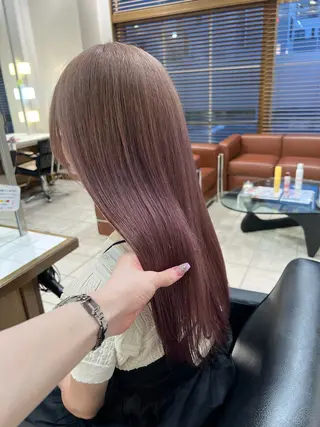 カラー アフェクション大曽根所属・横田 冴のヘアスタイル