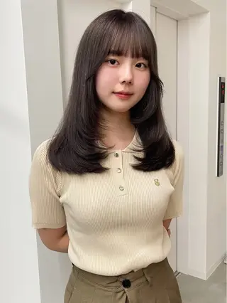 セミロング カラー キダアヤカ/ 梅田/ベージュカラーのヘアスタイル