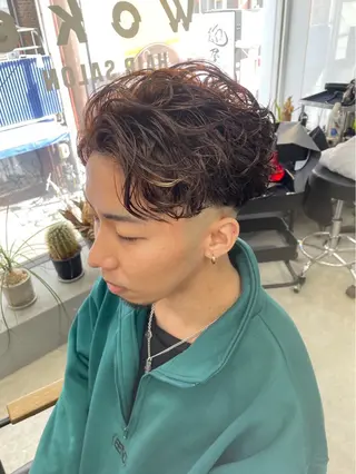 ミディアム パーマ メンズ メンズ専門サロン wokeのヘアスタイル
