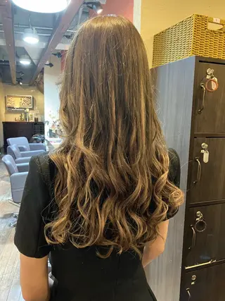 ロング カラー ヘアアレンジ ✂️ワタナベ コウジ✂️のヘアスタイル