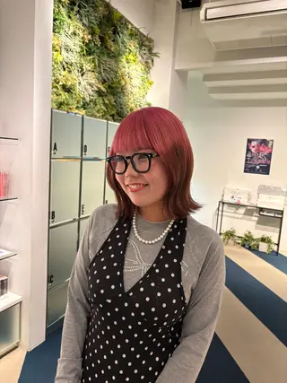 ミディアム カラー ワタナベ イオリ🧼のヘアスタイル