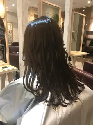 セミロング カラー 髪質改善・艶髪特化 木村侑平のヘアスタイル