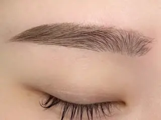 アイブロウ LunaBrow所属・Luna brow シュカのマツエク・マツパデザイン