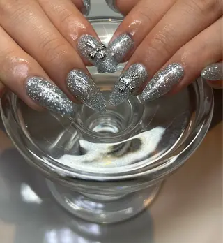 ネイル d start 心斎橋 kawaii nails tokyo所属・LUNA nail 心斎橋のネイルデザイン