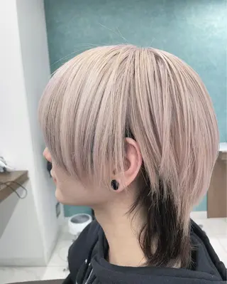 カラー 秋葉原オタク向け美容室OFF-KAi!!所属・渡部凌我 小顔ウルフ ハイトーンカラーのヘアスタイル