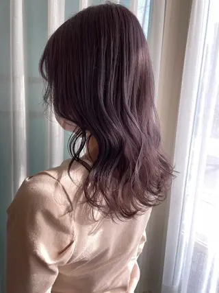 セミロング カラー 安藤 佑衣のヘアスタイル