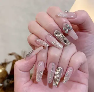 ネイル UniqueNail 長さだし専門店のネイルデザイン