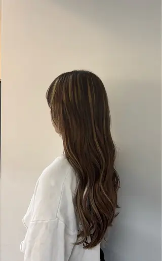 ロング カラー 小嶋 咲輝のヘアスタイル