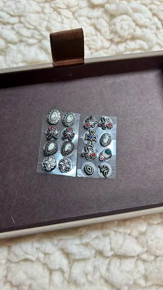 evergreen /眉毛•耳つぼのエステ・リラクイメージ